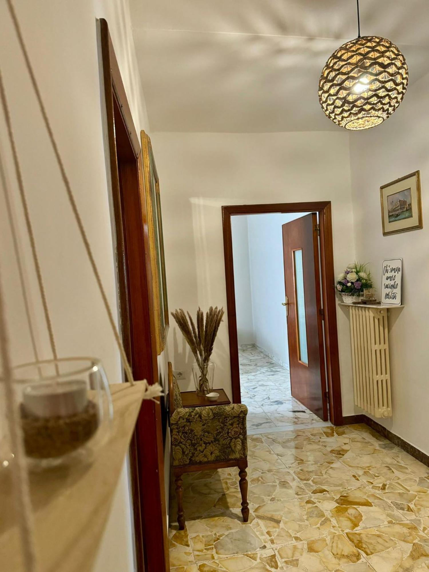 דירות Monte SantʼAngelo Ely House מראה חיצוני תמונה