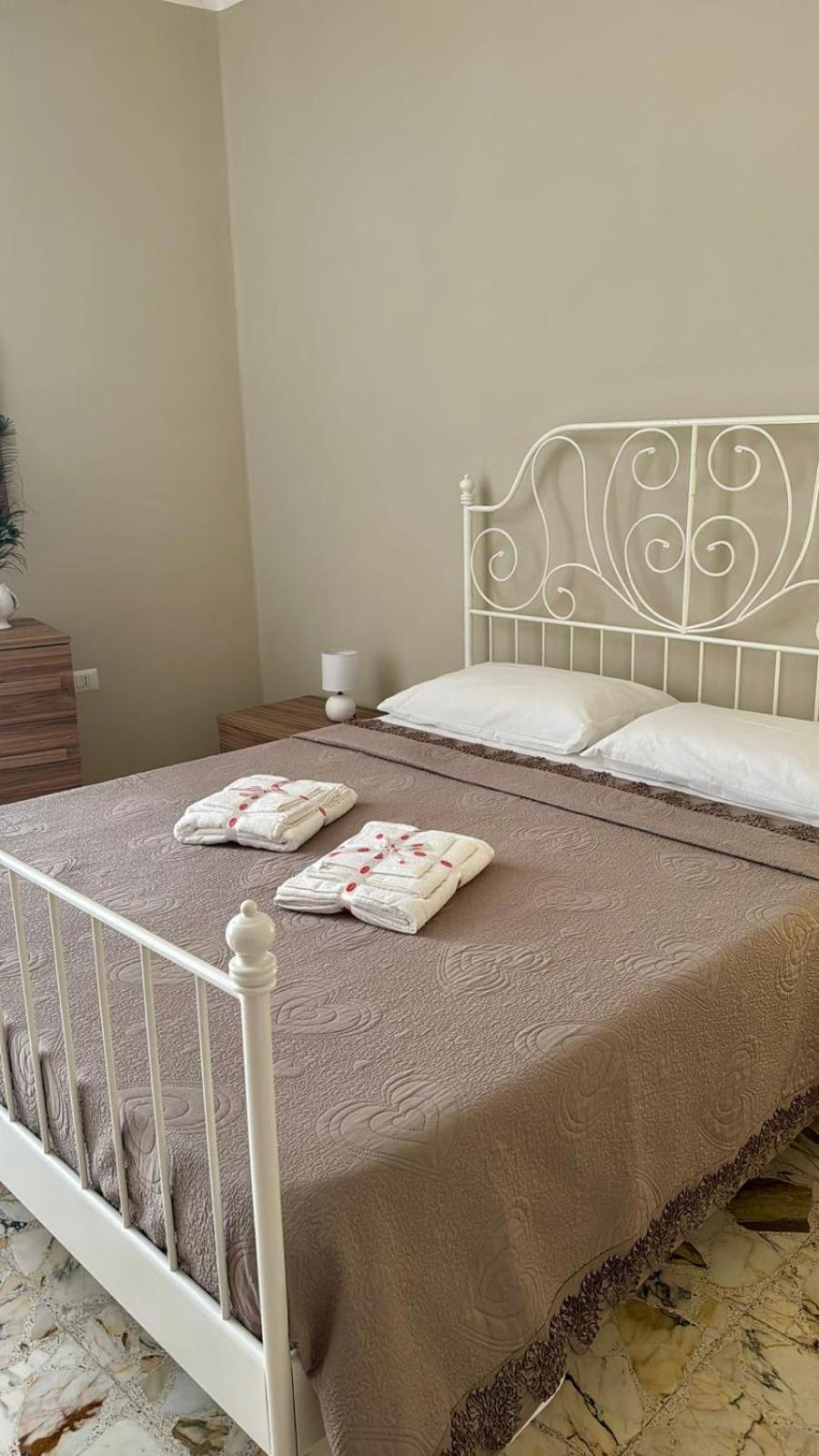 דירות Monte SantʼAngelo Ely House מראה חיצוני תמונה